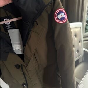 Canada Goose Dark Olive Coat - Men’s NWT